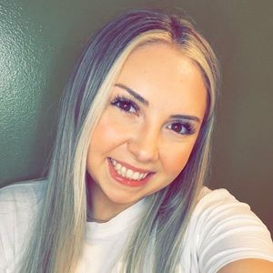 Meet your Posher, Katelyn